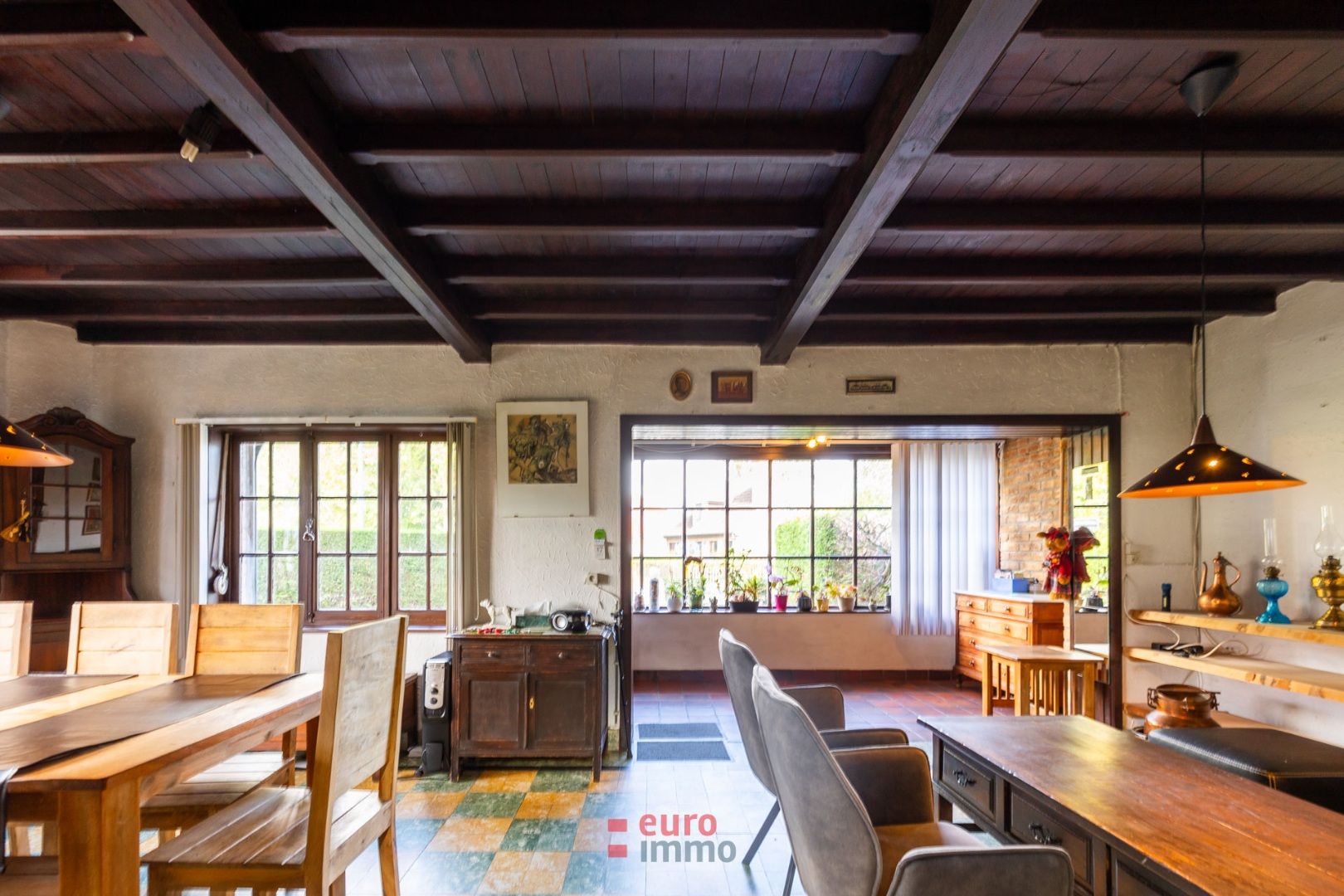 Authentieke, half-open villa in cottage stijl! foto 4