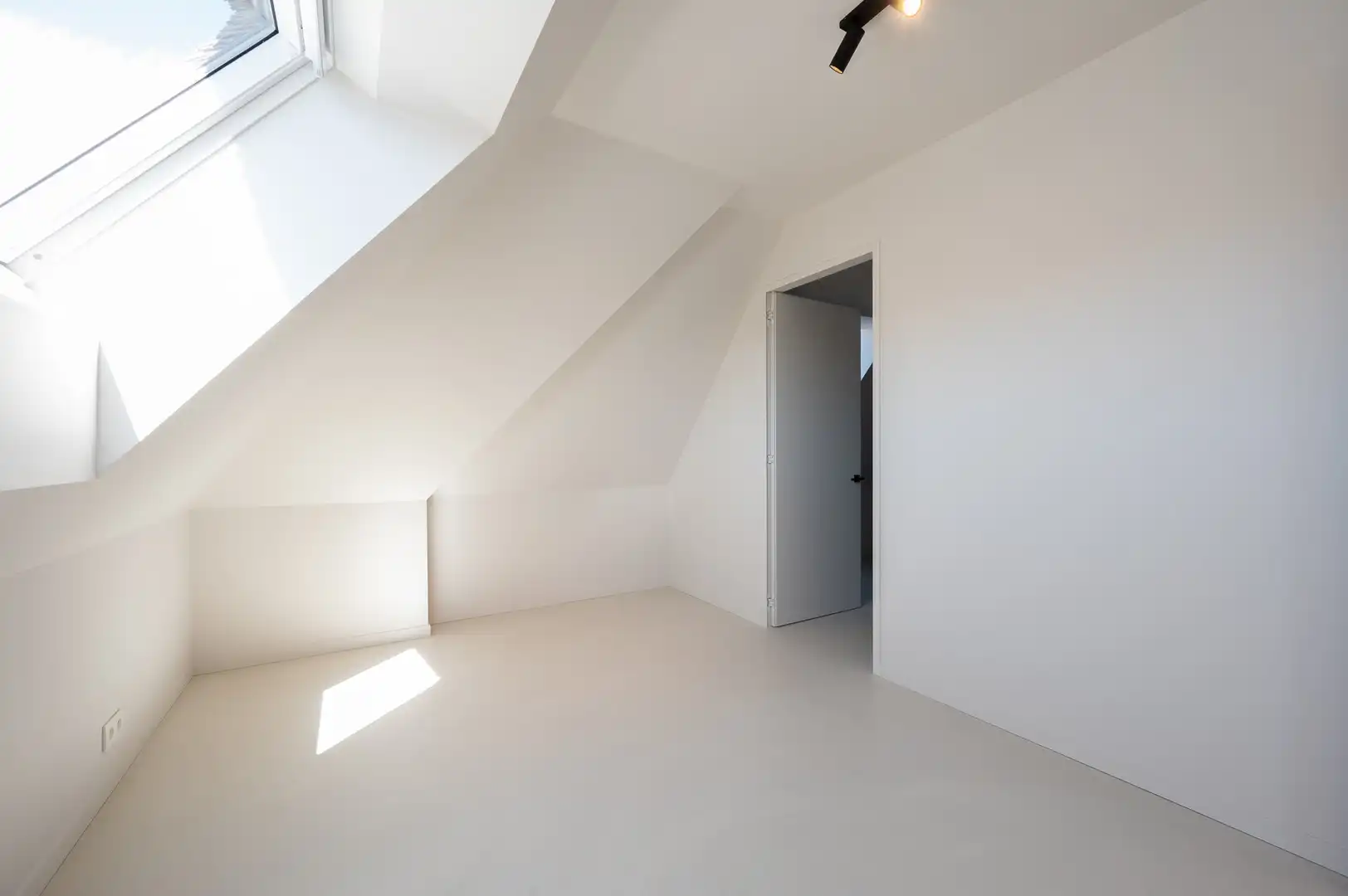 Prachtige nieuwbouwvilla in Duinenwater met ideale zonoriëntatie. foto 32