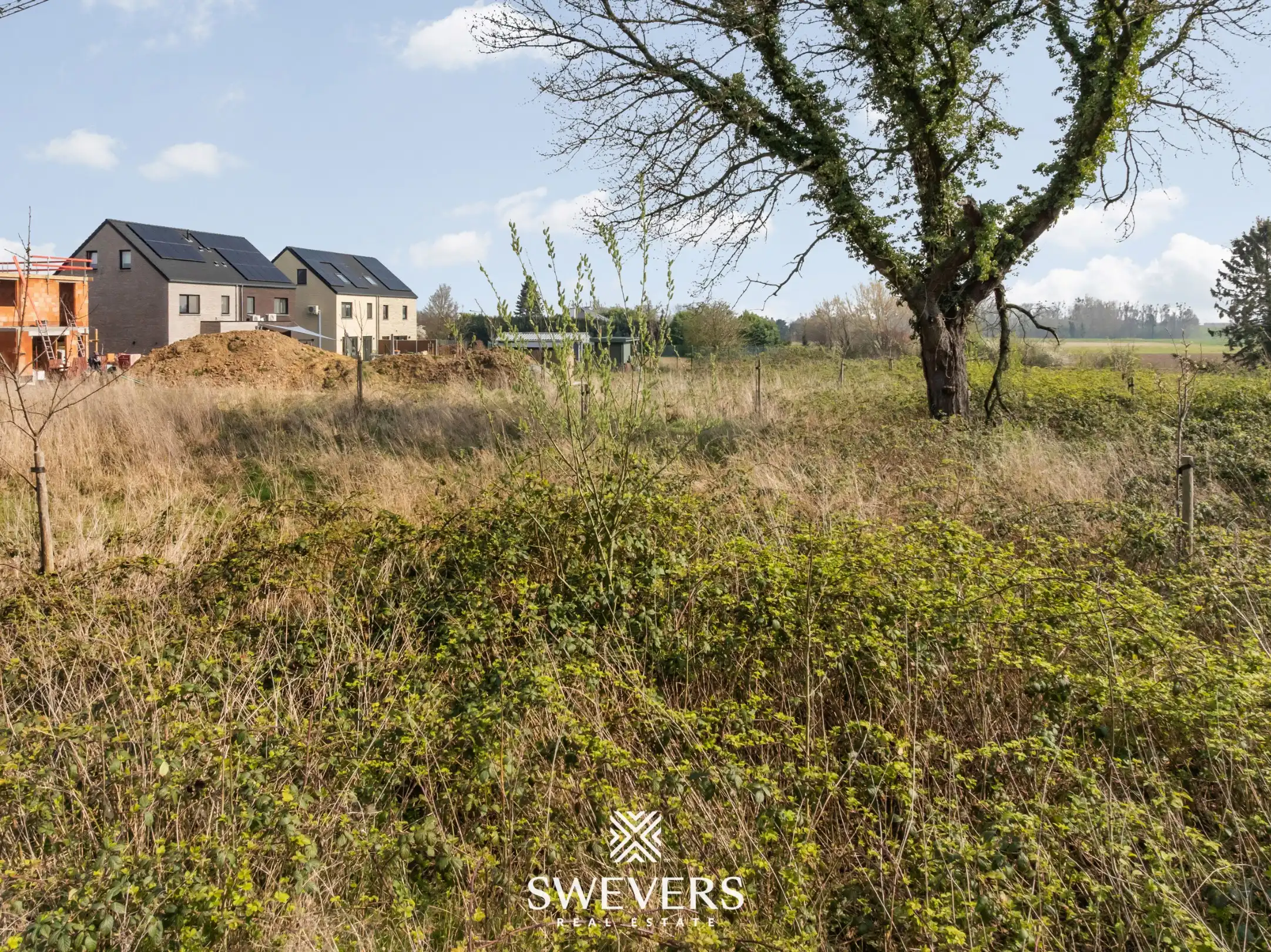 Grote bouwgrond van 62a98ca met tal van mogelijkheden foto 8