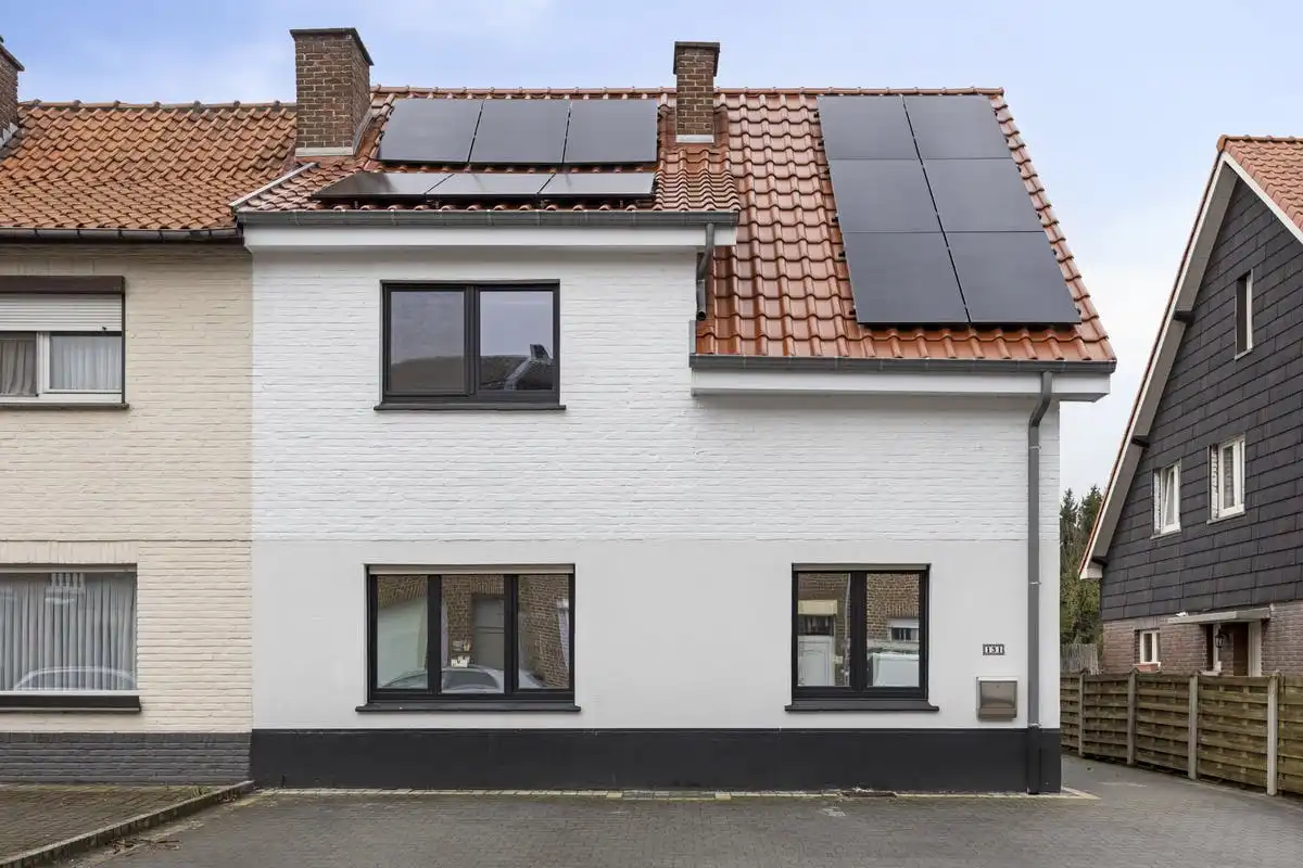 Modern halfopen huis te koop in Tongeren foto 3