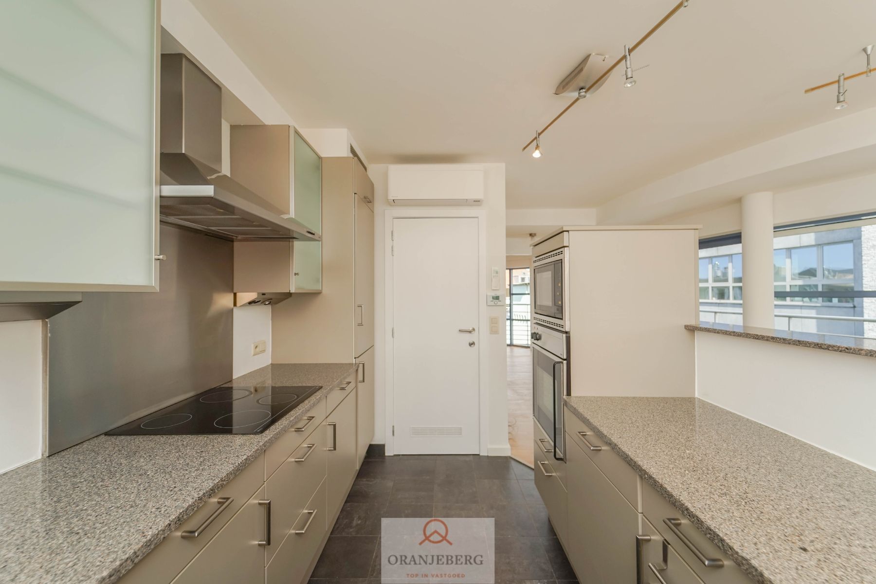 Lichtrijk en ruim appartement (102 m²) met zicht op het Zuidpark, Sint-Pietersabdij, Boekentoren foto 14