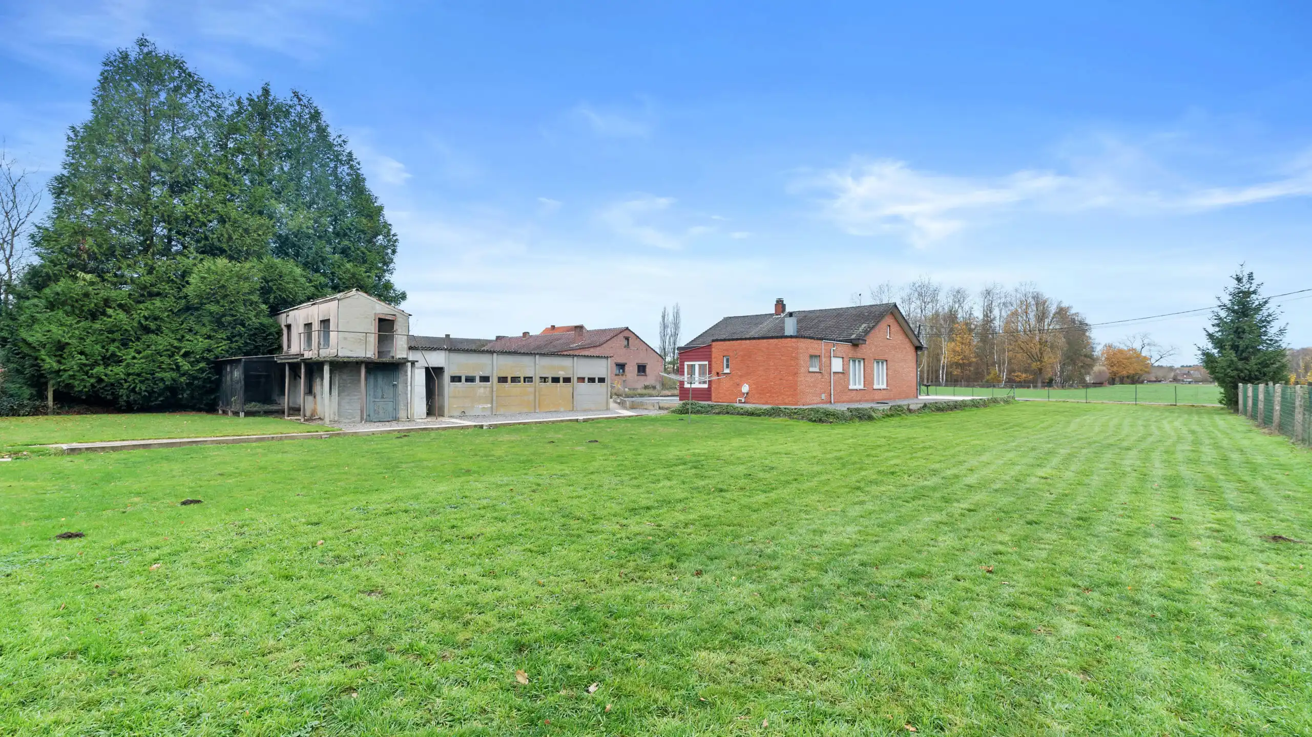 Landelijk gelegen woning op 50 are grond. foto 19