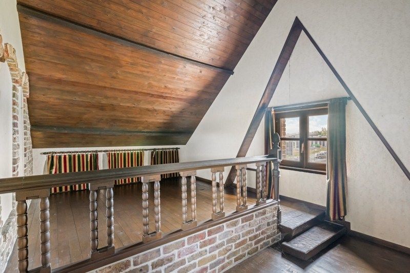 Te renoveren vrijstaande woning met prachtig uitzicht in natuurgebied  foto 18