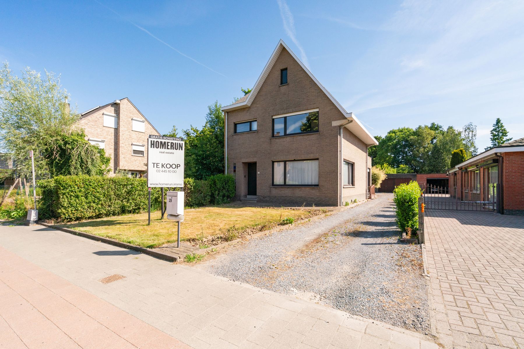 Gezinswoning met 3 slpk, grote tuin, garage en staanplaatsen foto 36