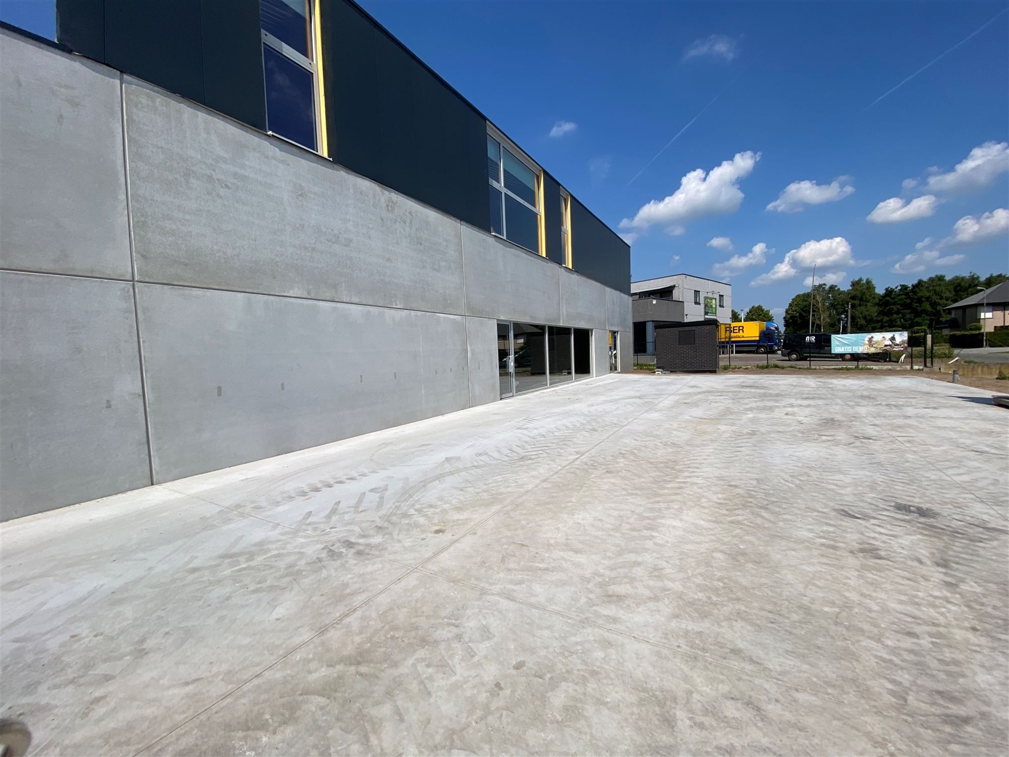Magazijn (nieuwbouw) te huur regio Sleidinge  foto 2