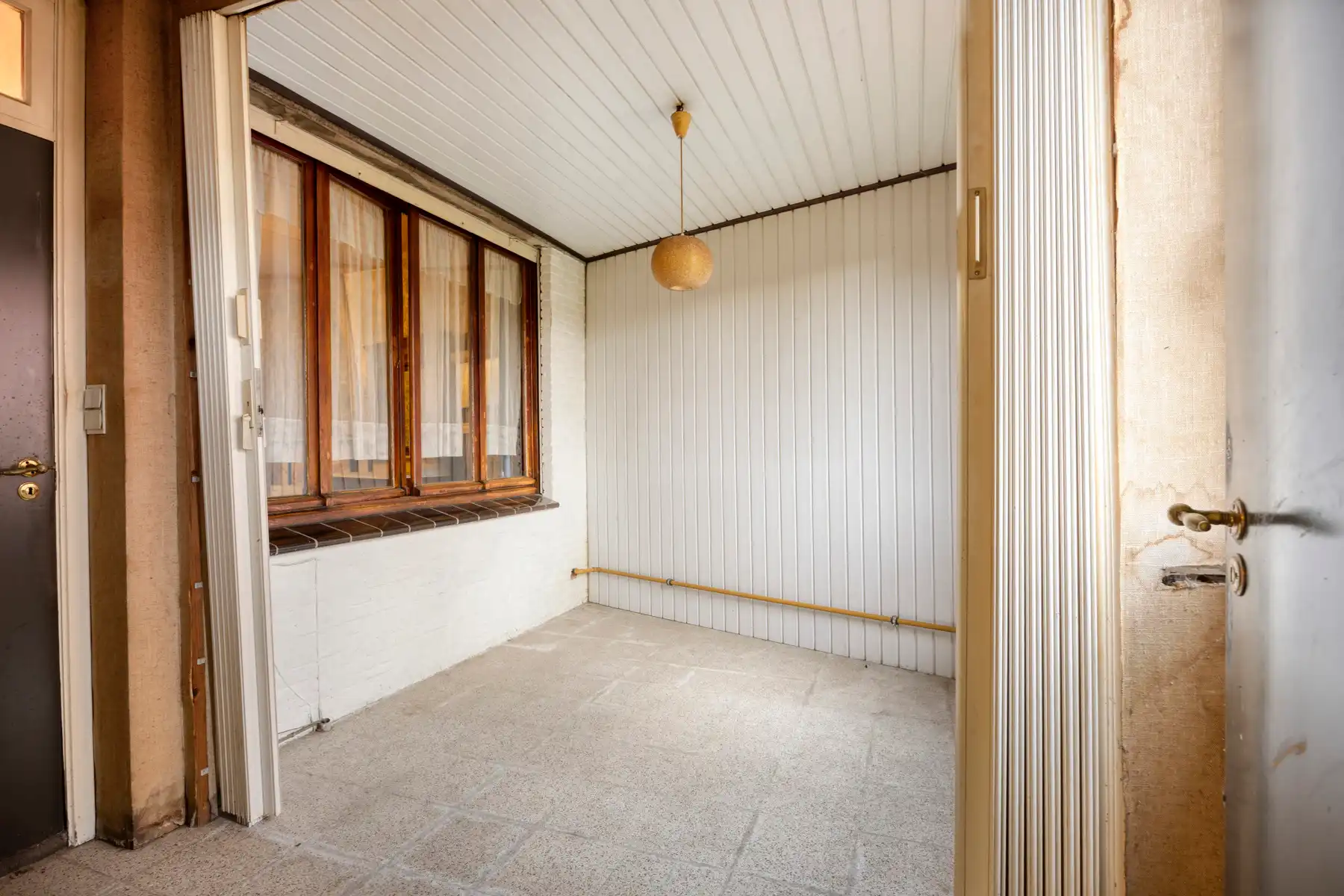 Handelshuis met woonst en ruime tuin foto 16