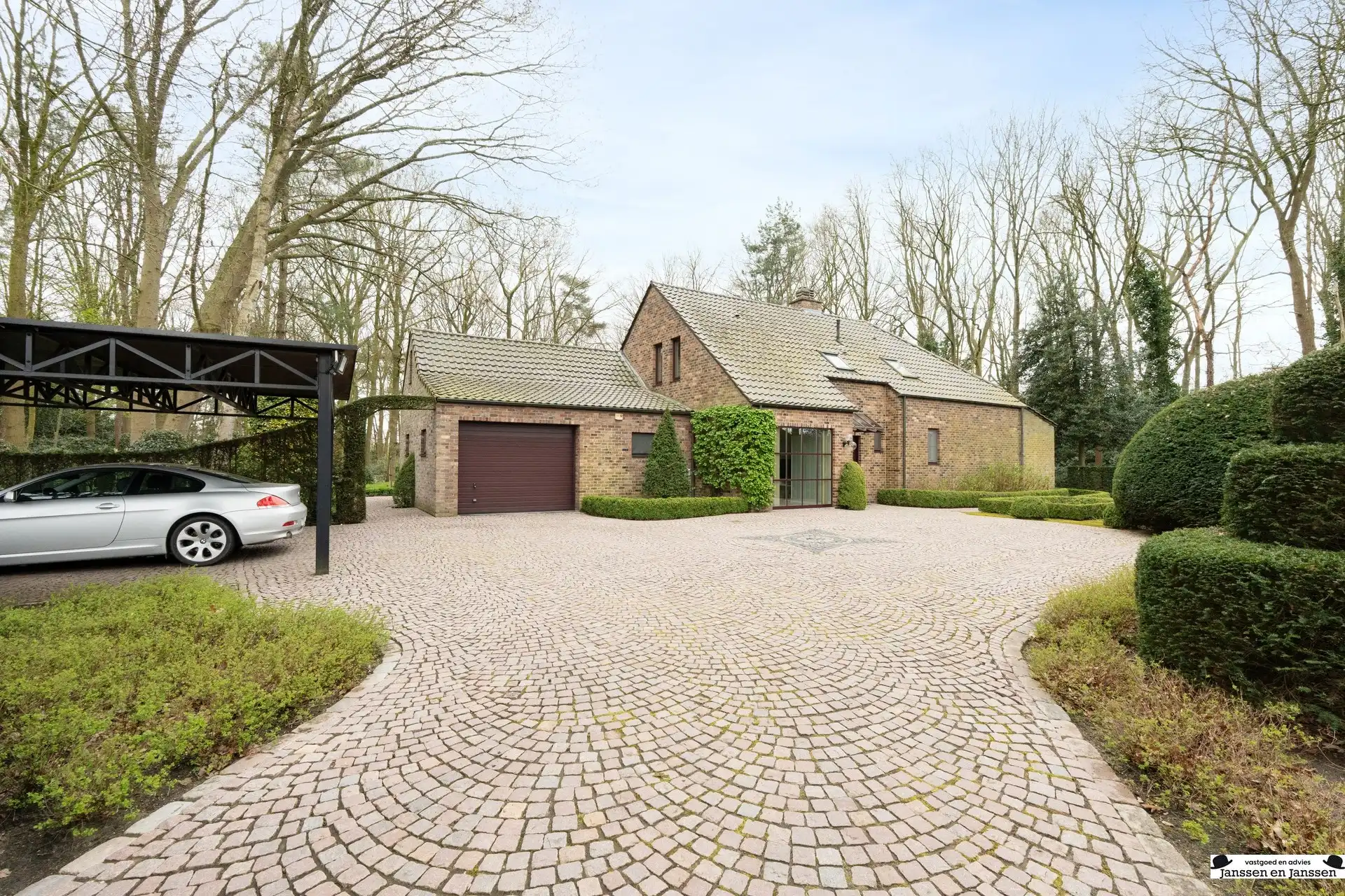 Karaktervolle villa op aan de Bredabaan te Gooreind  foto 29