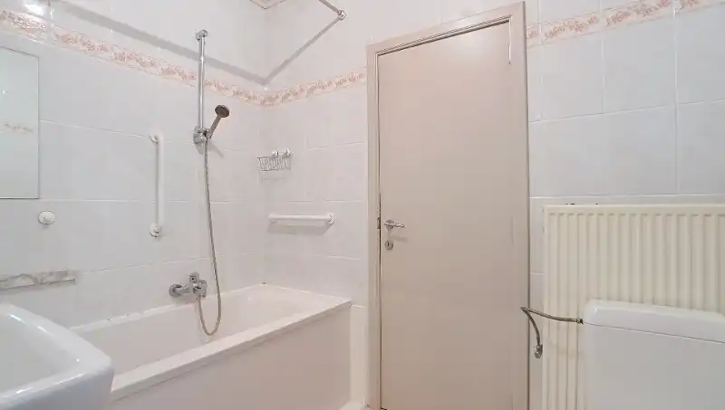 Te renoveren woonhuis van 81m² + garage op 9 are foto 15