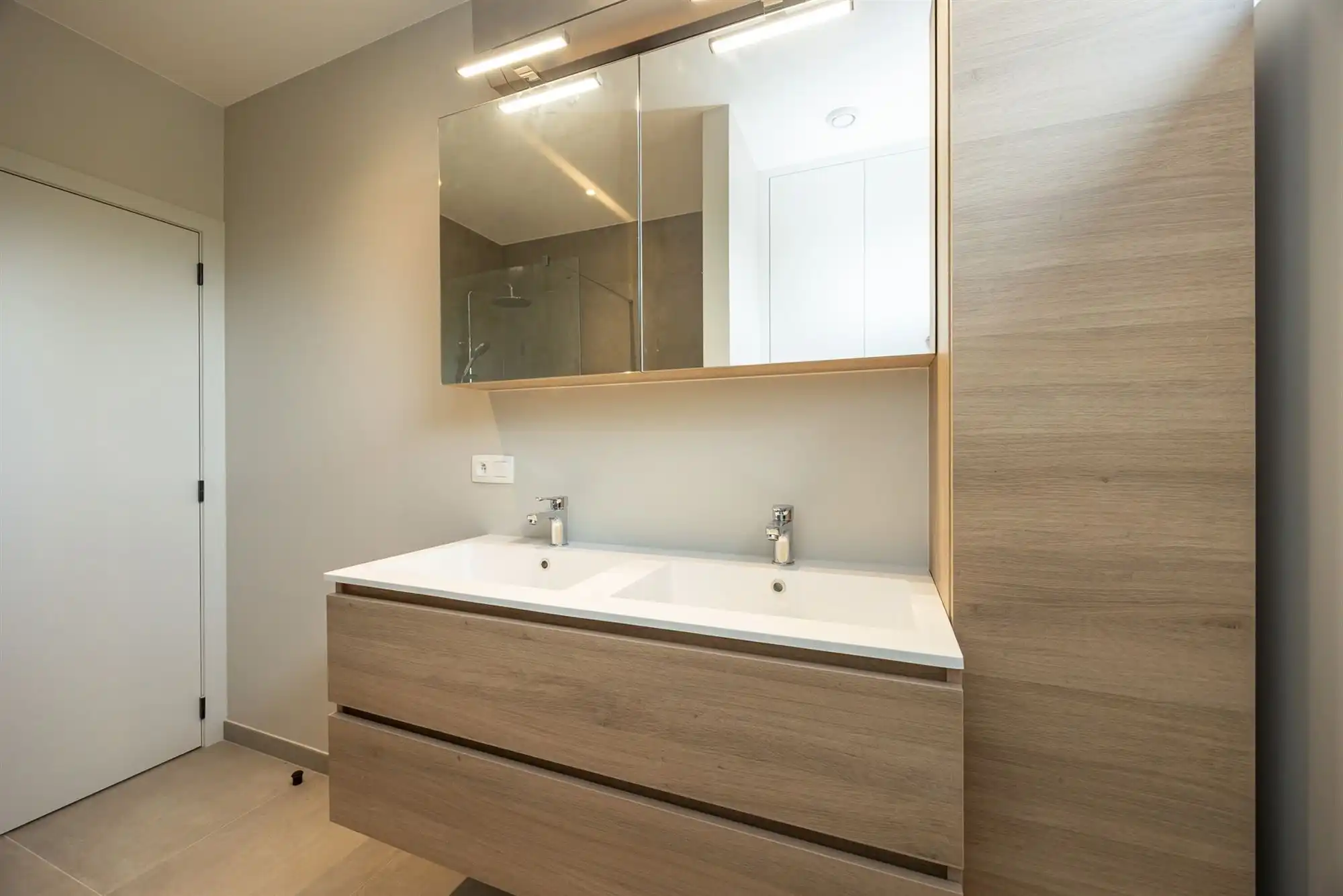 Energiezuinige open bebouwing met landelijk zicht foto 25