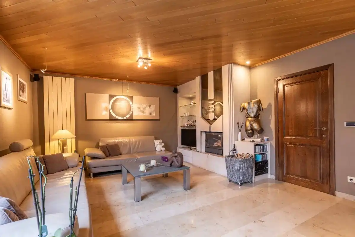 Ruime woning met showroom, atelier en appartement te koop! foto 4
