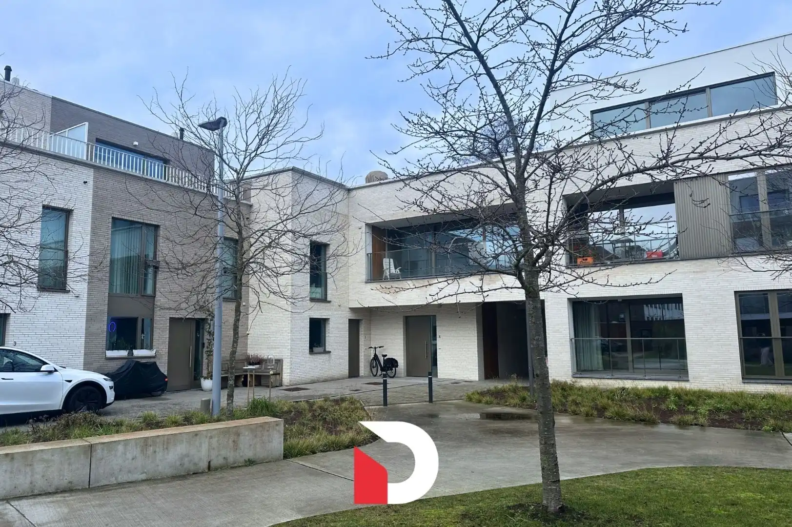 Afgewerkte recente woning (2022) met 3 slaapkamers en garage foto 14