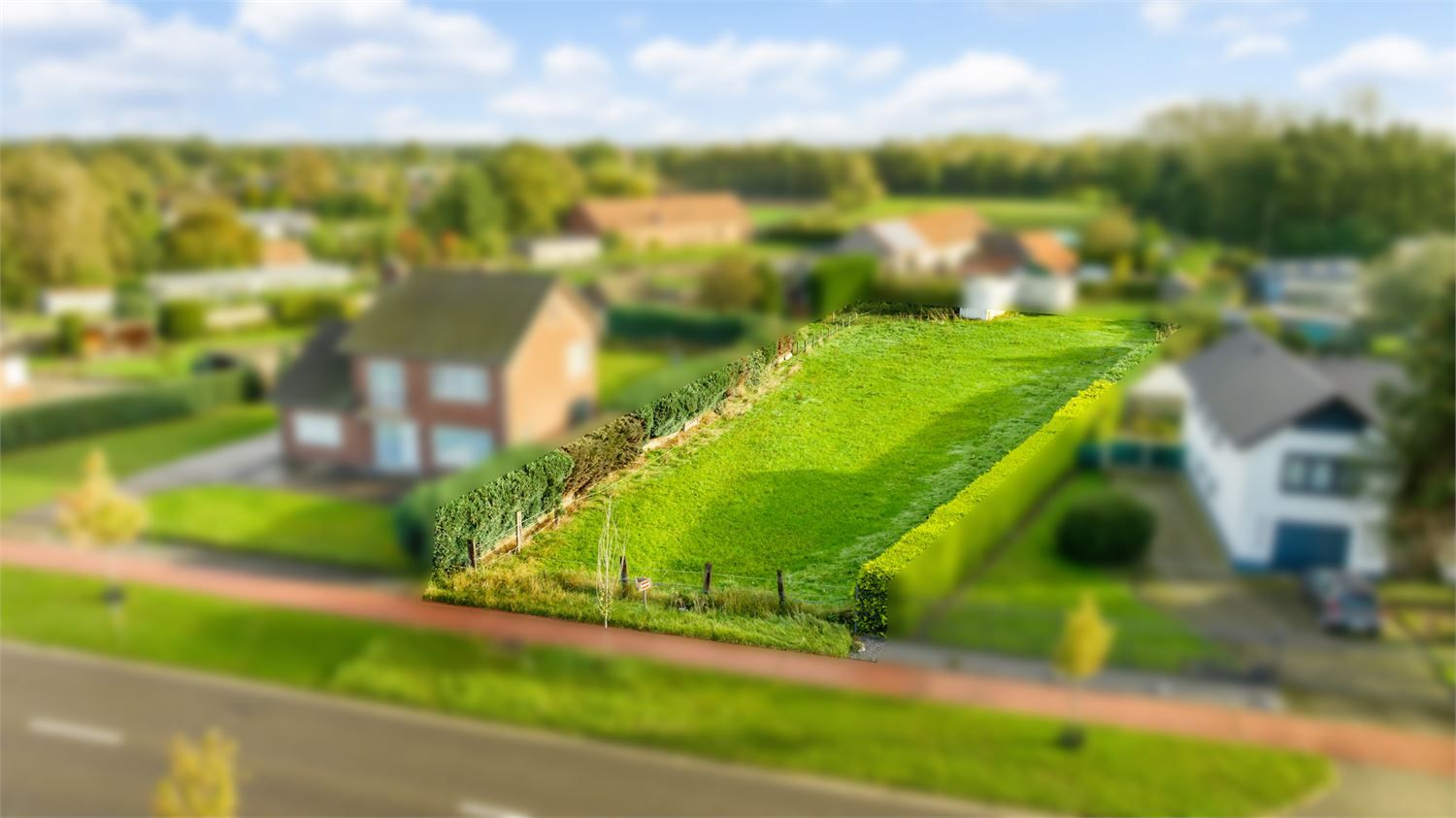 KNAPPE BOUWKAVEL (+-11A86CA) OP GROENE, DOCH CENTRALE EN GUNSTIGE LOCATIE, VLAKBIJ HET CENTRUM VAN BOCHOLT! foto 6