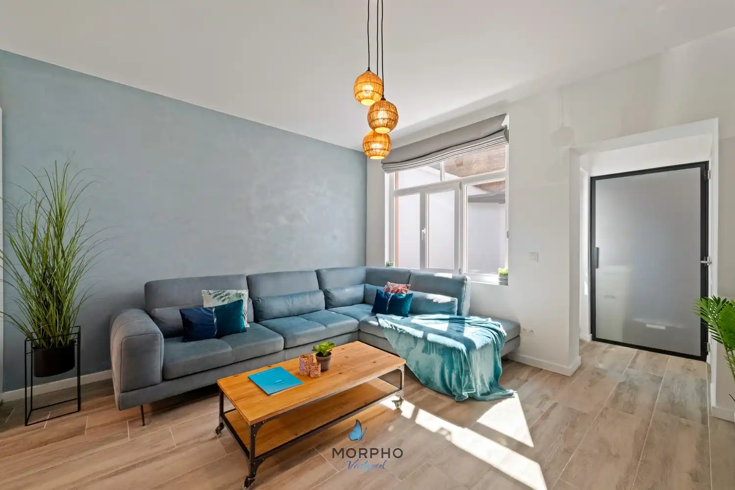Instapklare stadswoning nabij het Minnewaterpark | 3 slpk, 2 badkamers & terras foto 2