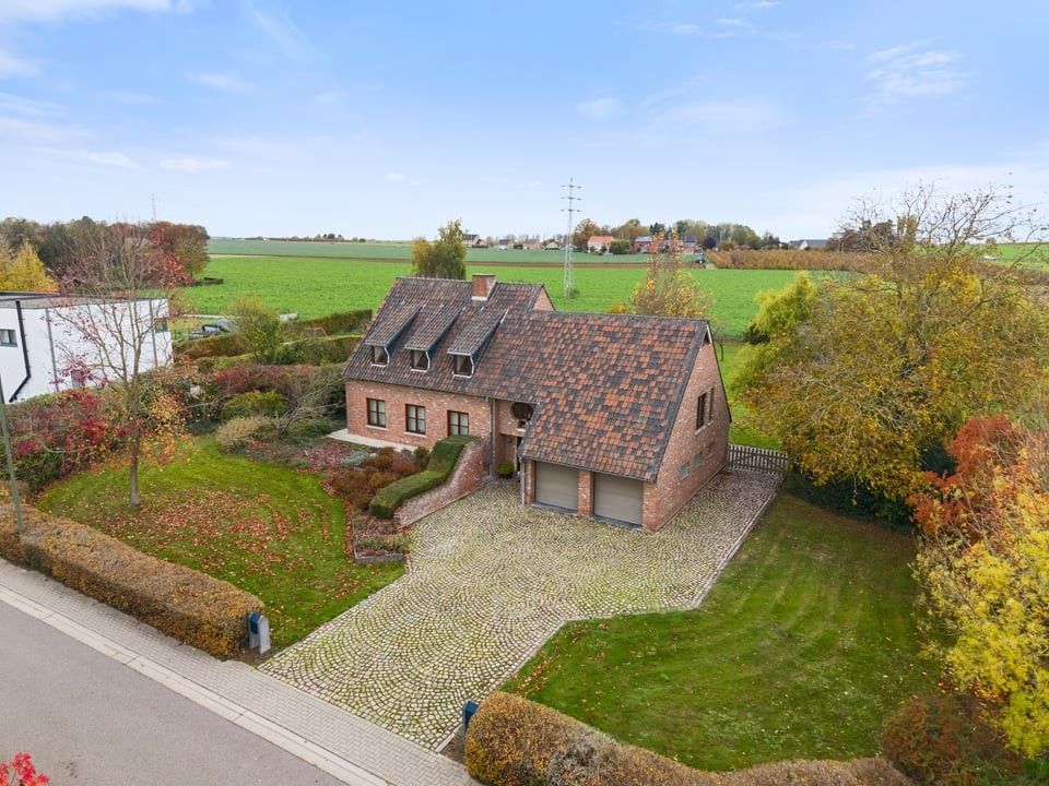 KARAKTERVOLLE WONING OP EEN PRACHTIG PERCEEL VAN 33A IN EEN OASE VAN RUST IN LINTER foto 4