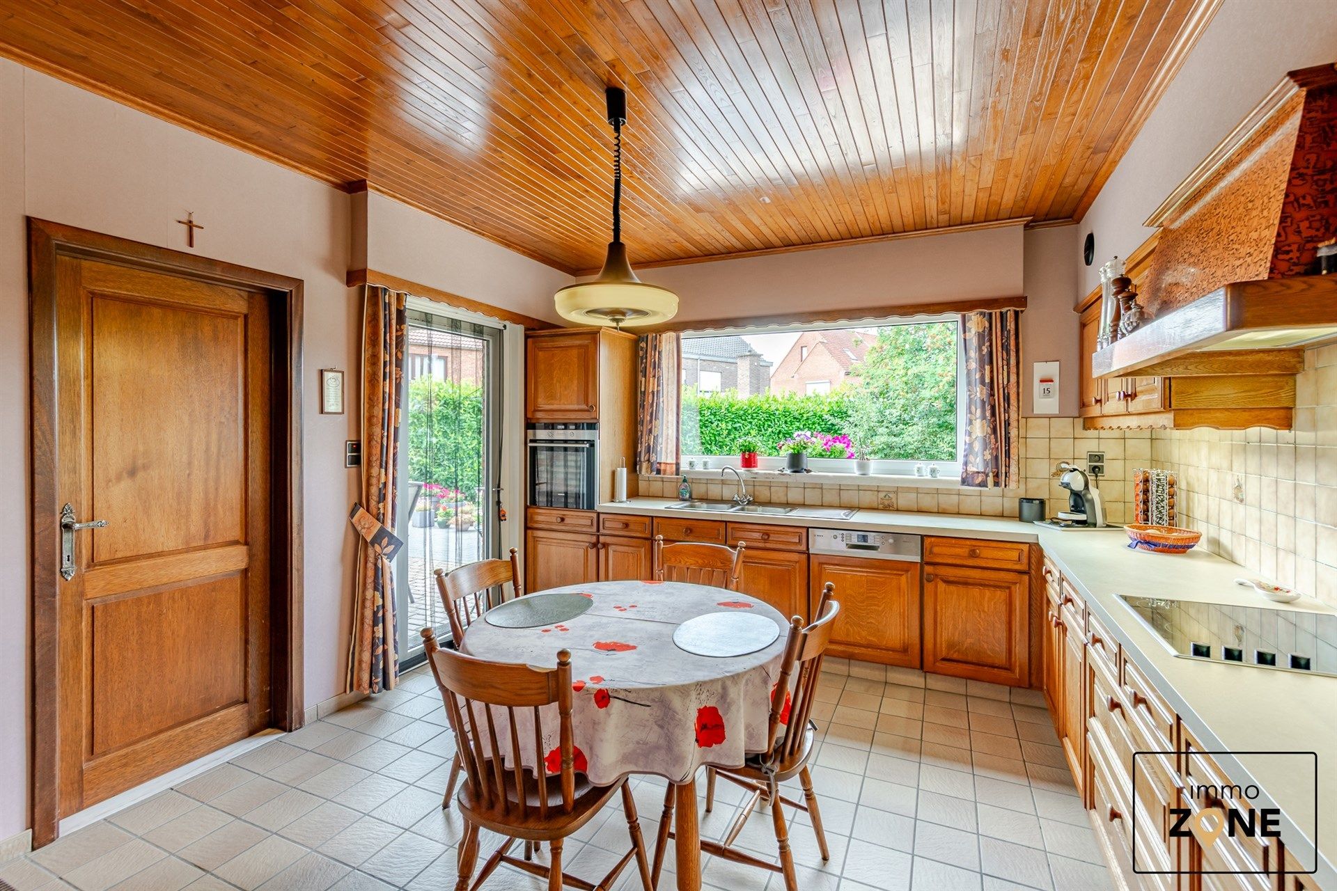 Ruime kangeroewoning met 4 slaapkamers in De Klinge  foto 8