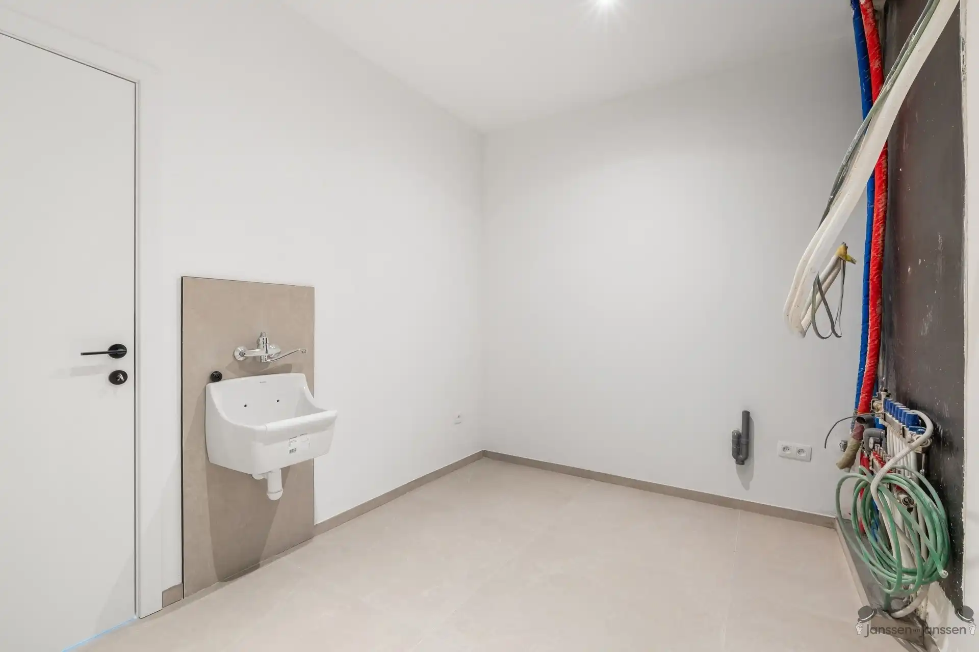 Te Huur - Ruime HO nieuwbouwwoning met 3 (+1) slpk en tuin foto 9