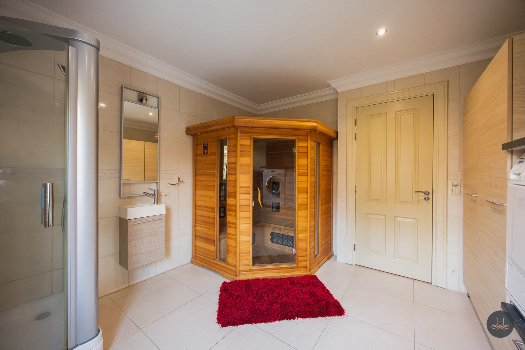 Riante villa op toplocatie in het groen met privé-bos foto 19