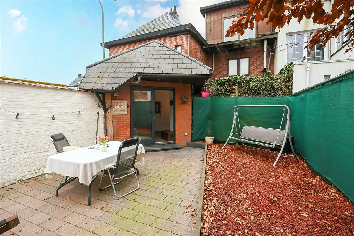 Triplex met 4 slaapkamers en garage foto 14