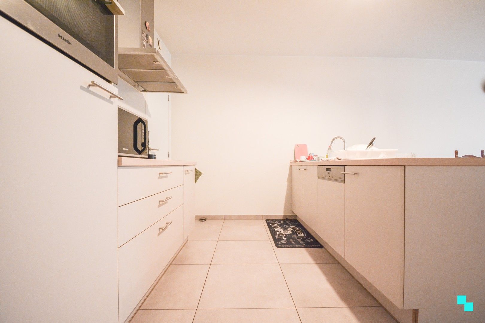 Recent, gelijkvloers appartement met garagebox te Westrozebeke foto 7