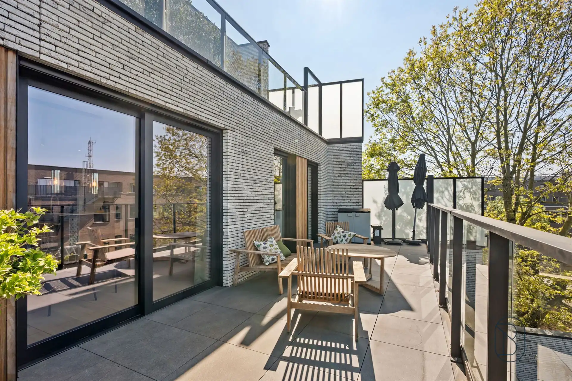Mooi appartement met zuidgericht terras in centrum Waregem foto 7
