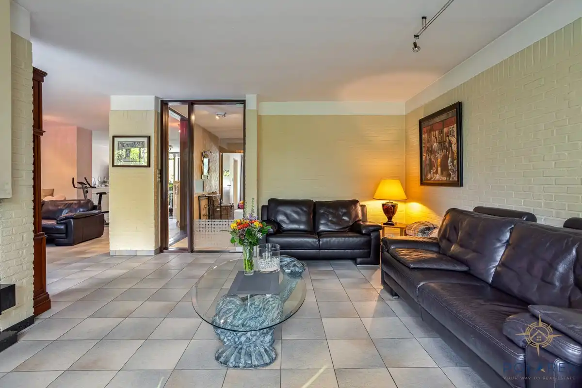 handelspand met ruime woning foto 16