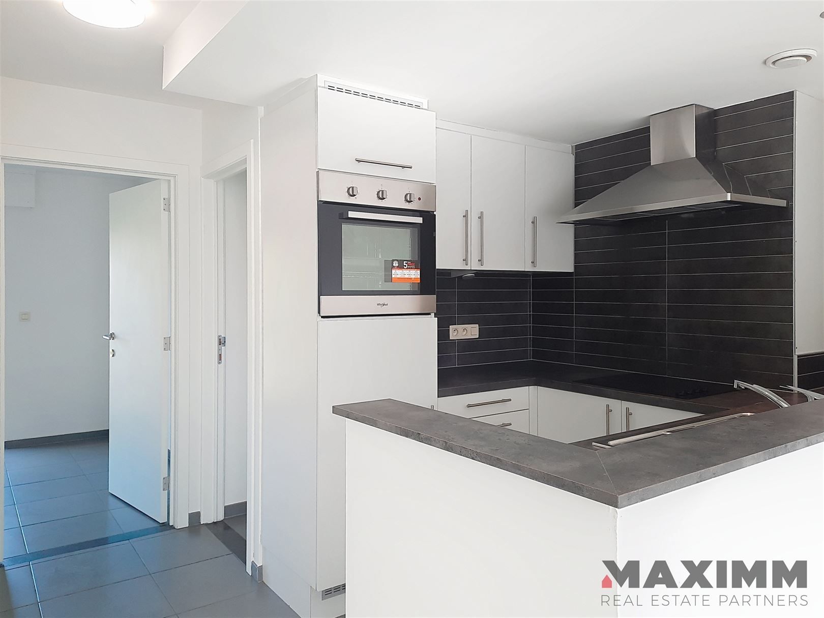 duplex woonst, 110m², terras voor- en achterzijde, garagebox en berging. foto 5