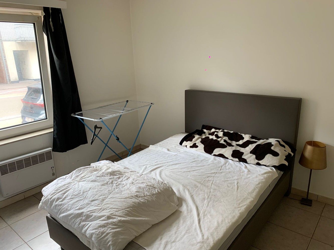 Gelijkvloers appartement met 1 slaapkamer, centraal gelegen nabij het centrum van Genk. foto 5