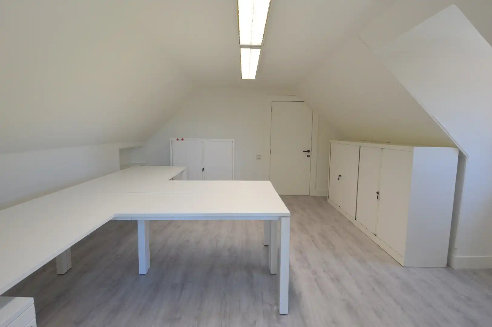 Kantoorruimte te huur op een toplocatie te Kortrijk foto 4