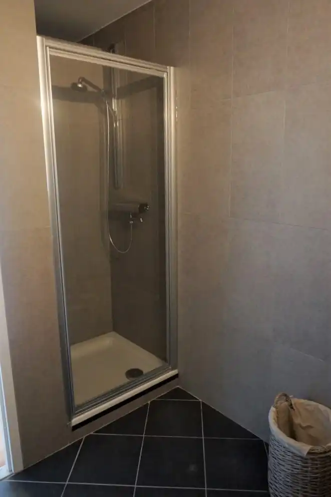 Deels gemeubeld appartement met garagebox en kelder foto 15