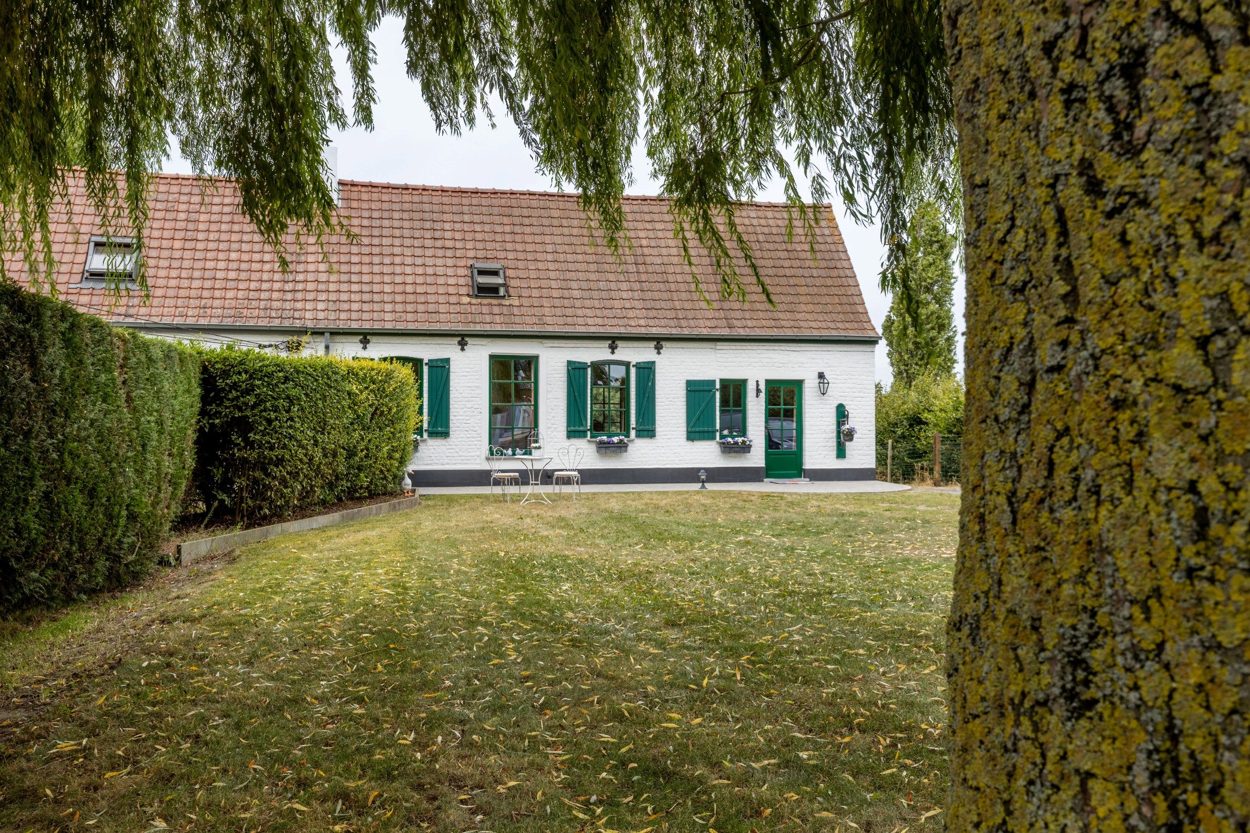 LANDELIJK GELEGEN WONING OP 1.743 M² foto 2