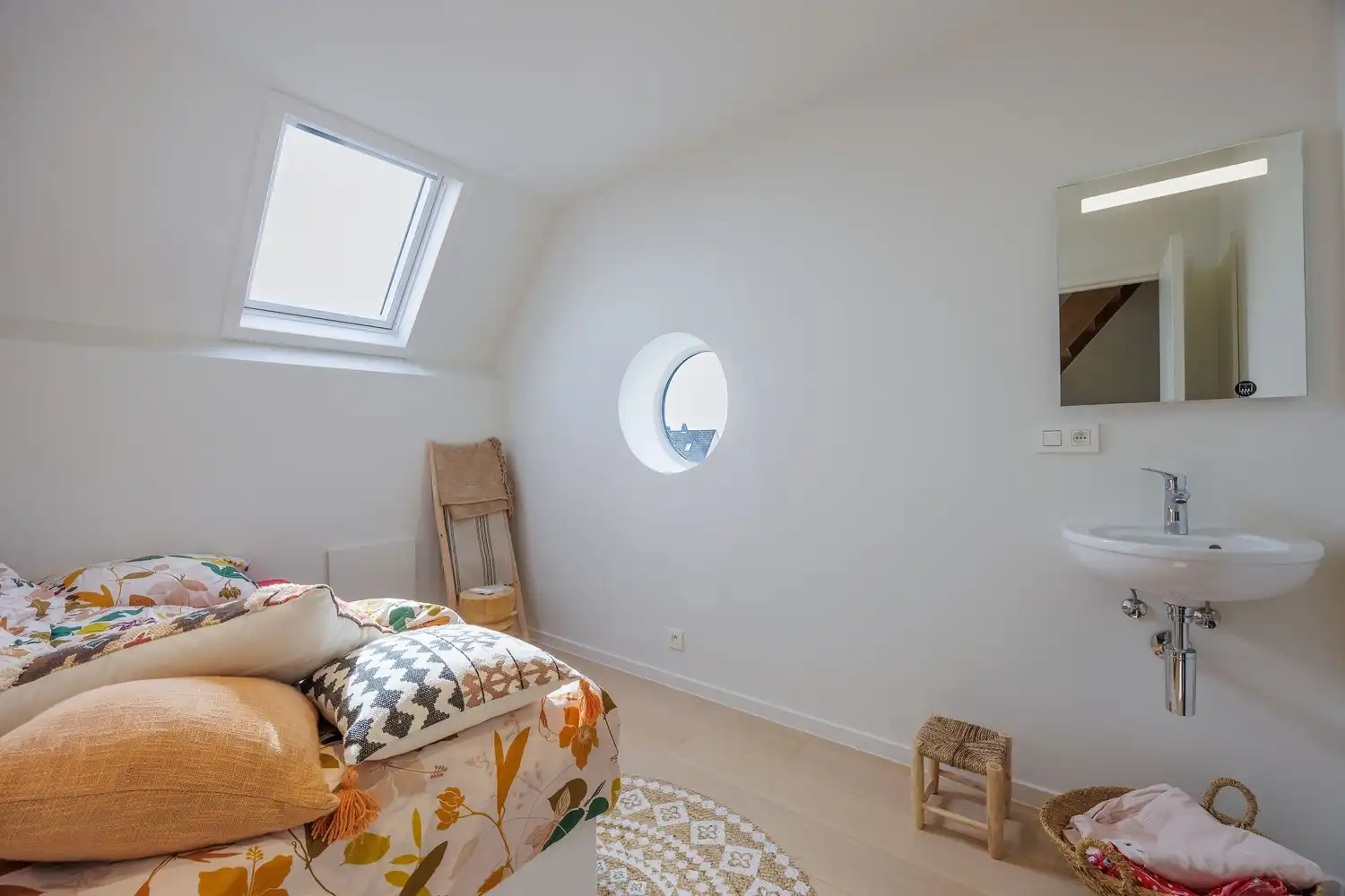 Exclusieve gerenoveerde koppelvilla vlak bij zee met 8 slaapkamers foto 29