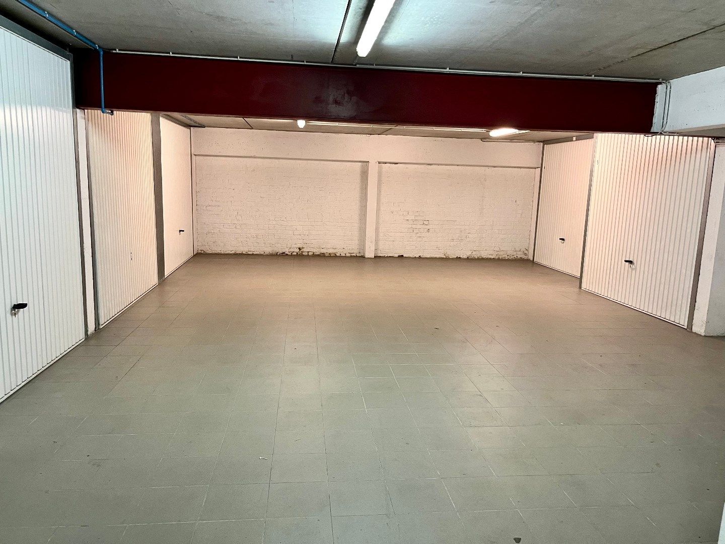 Gesloten garage - Markt Wenduine foto 3