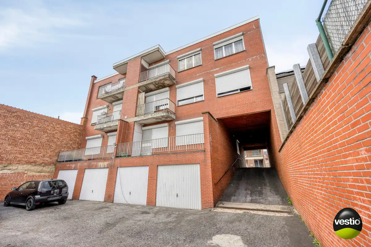 APPARTEMENT 90M² MET 2 SLK GELEGEN IN CENTRUM HOESELT. foto 16
