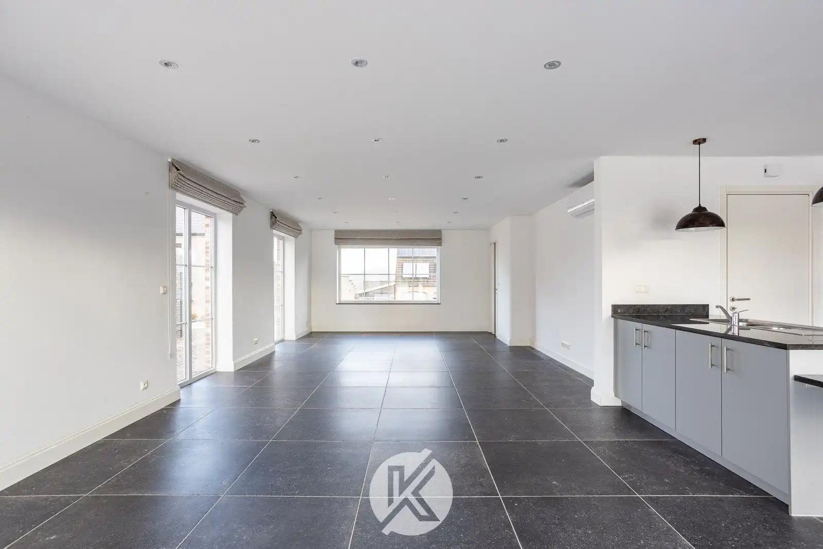 Halfopen gezinswoning in landelijke stijl foto 11