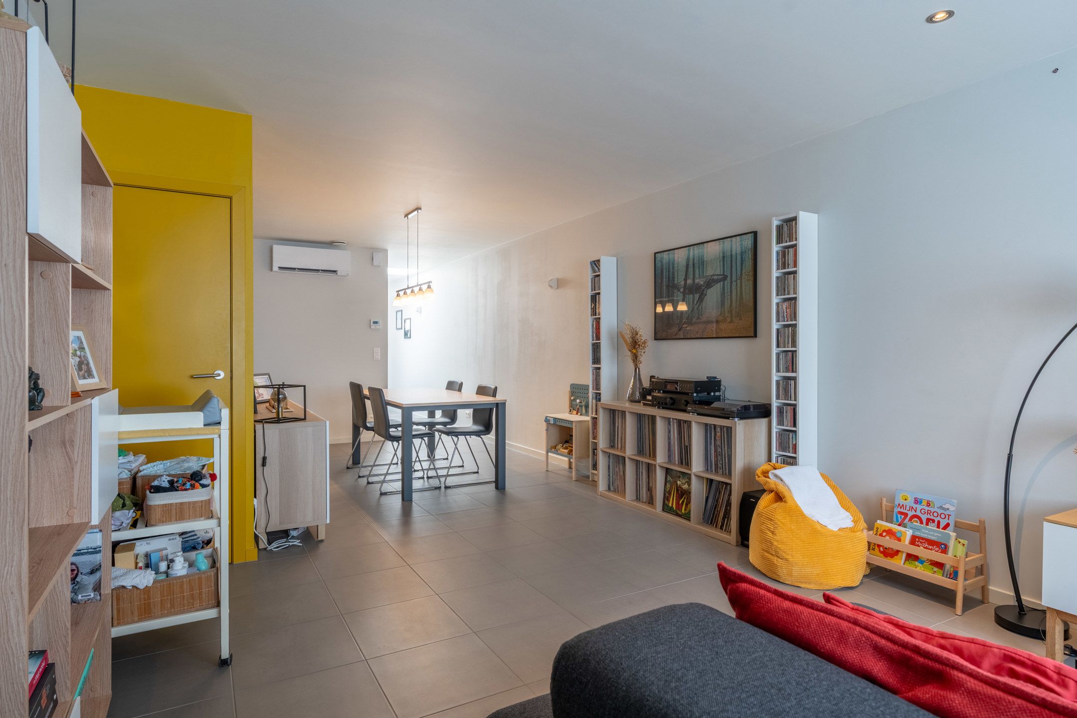 Volledig vernieuwde  woning met garage op rustige ligging  foto 5