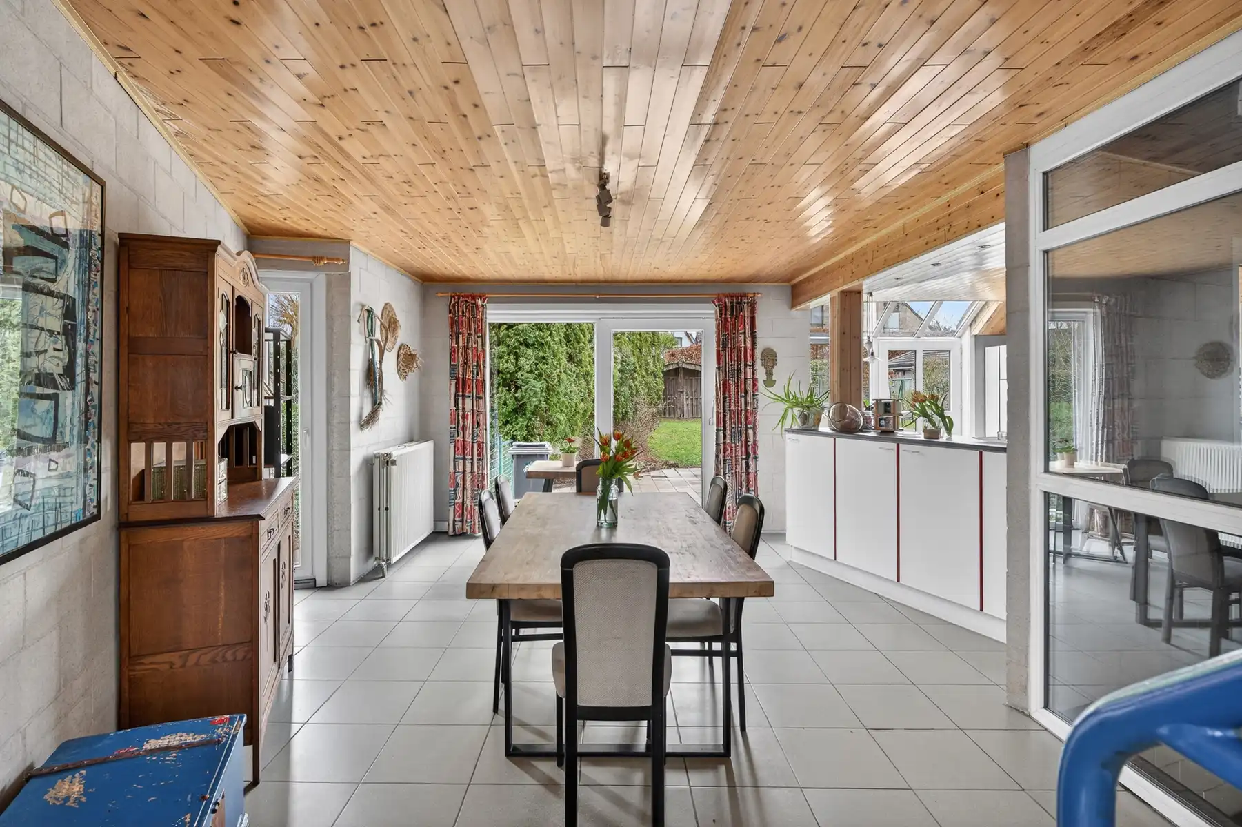 Ruime bel-étage met 4 slaapkamers en groen uitzicht foto 7