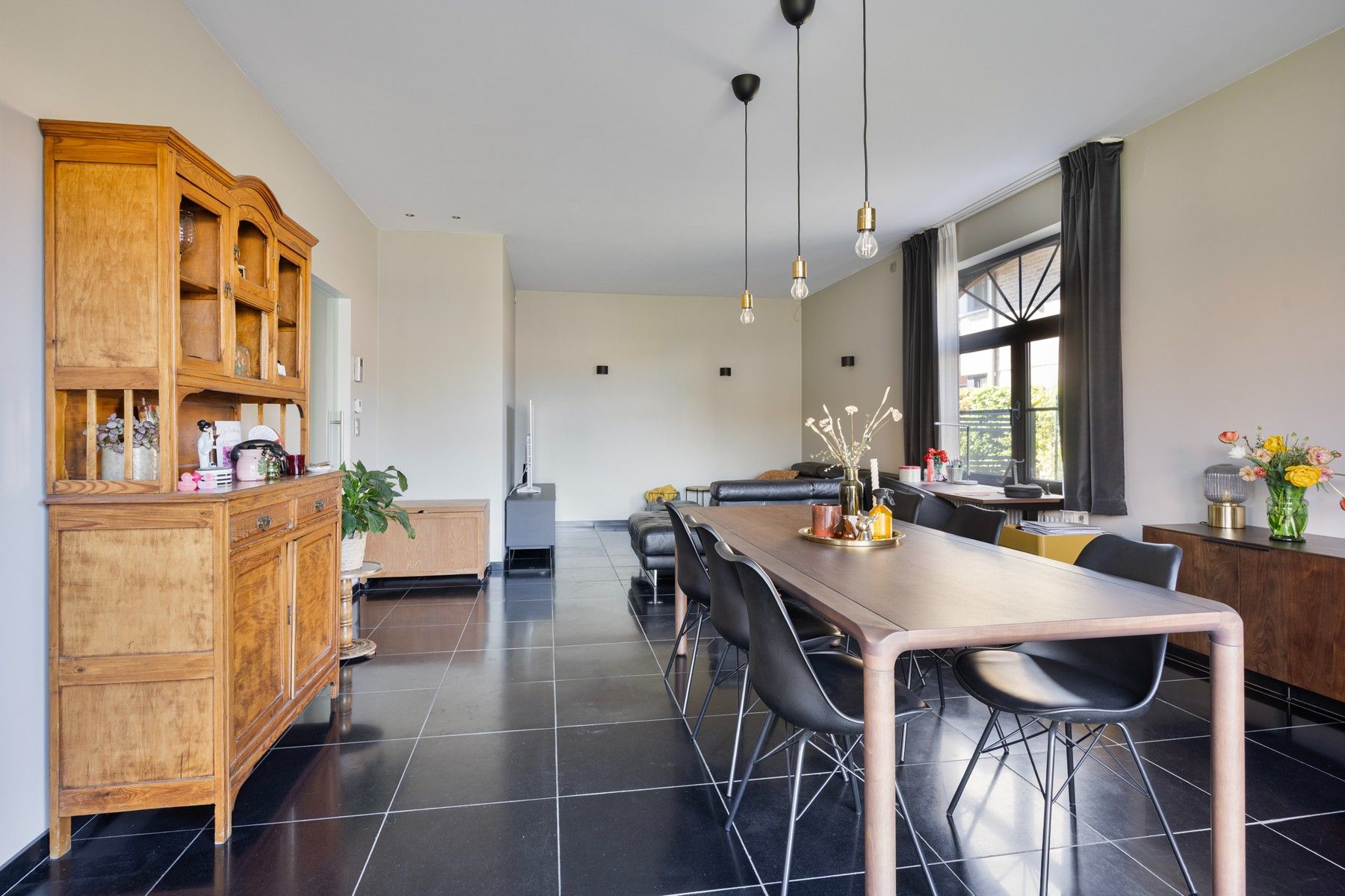Gelijkvloersappartement met terras en kleine tuin foto 7