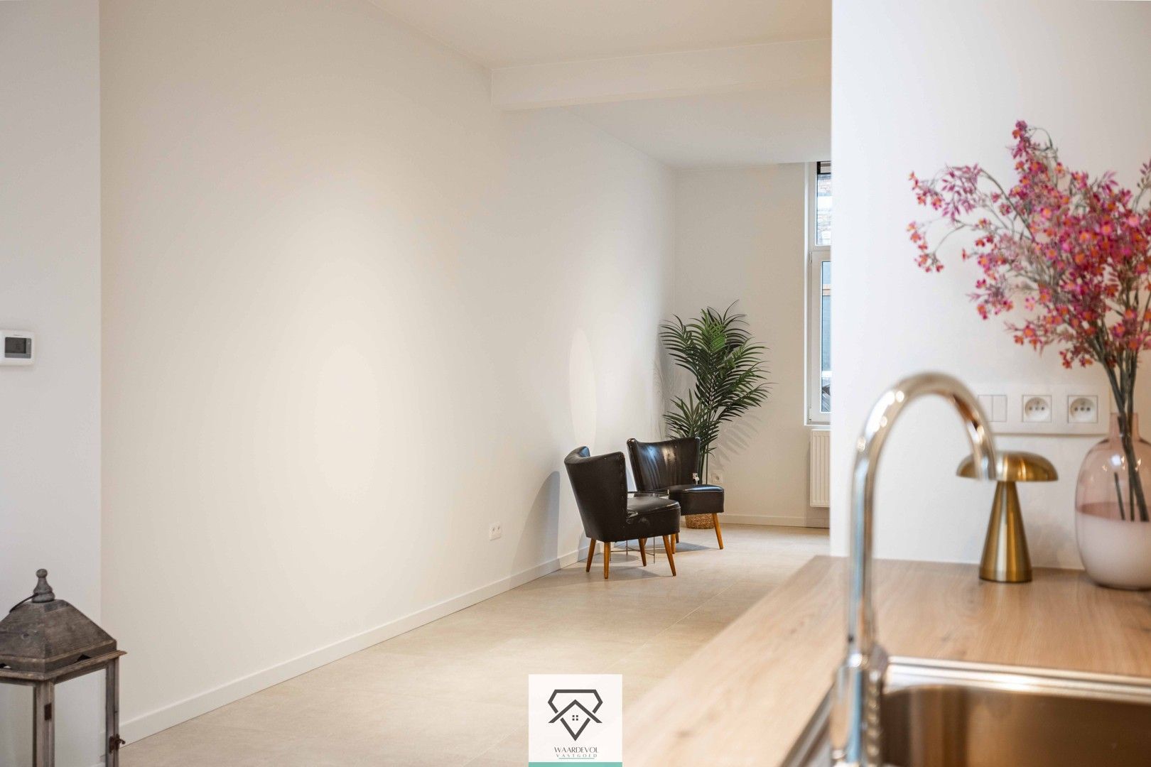 Comfortabel en duurzaam wonen op een gegeerde locatie met drie slaapkamers foto 2