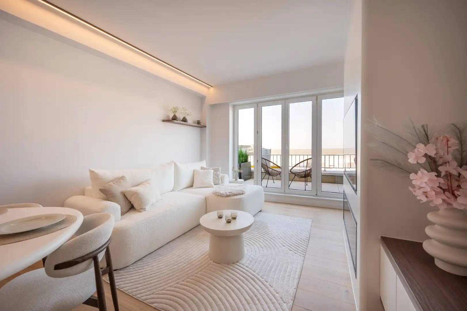 Volledig gerenoveerd appartement met FRONTAAL ZEEZICHT foto 8