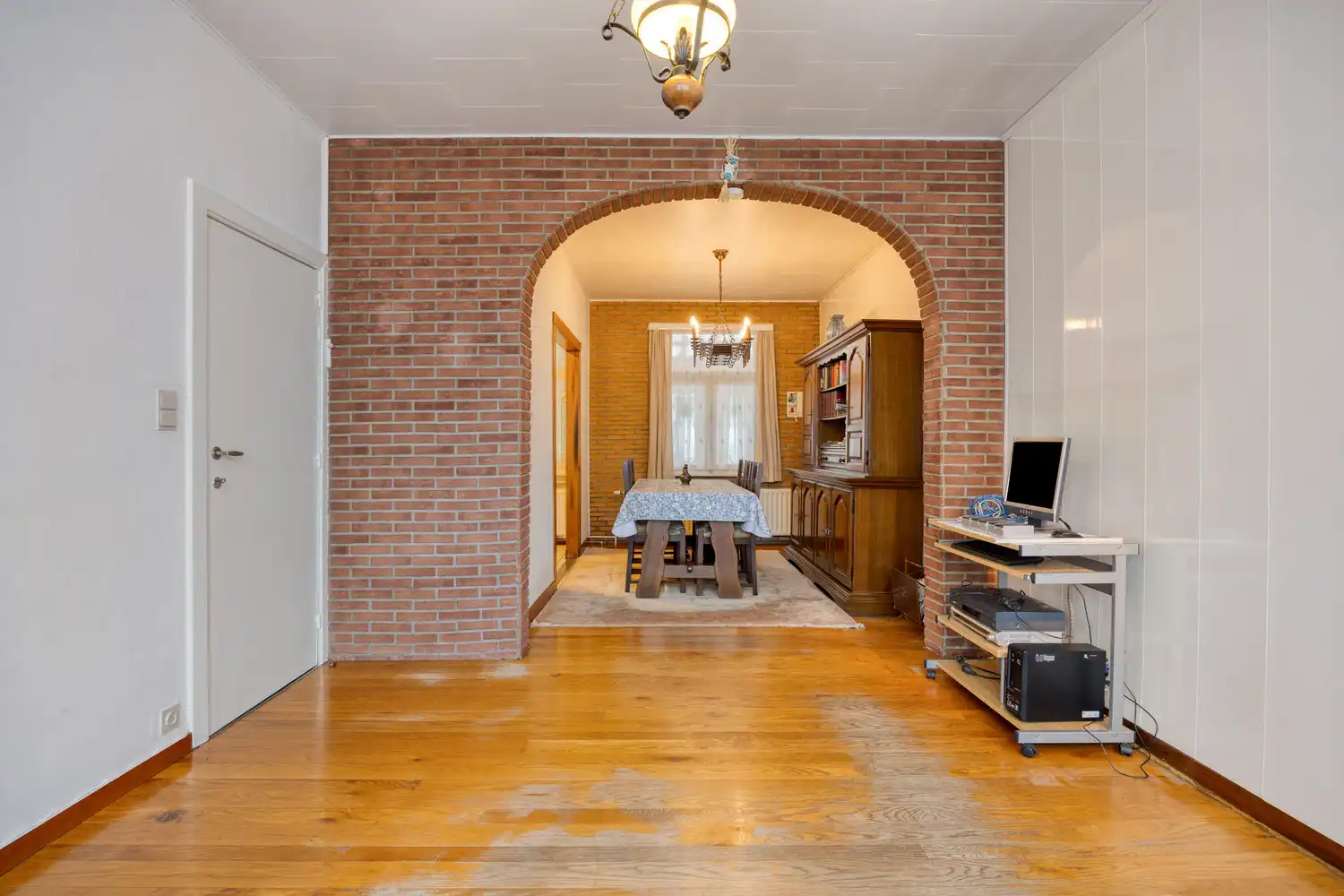 Unieke te renoveren vrijstaande woning met 2 tot 3 slks en kleine tuin! foto 7