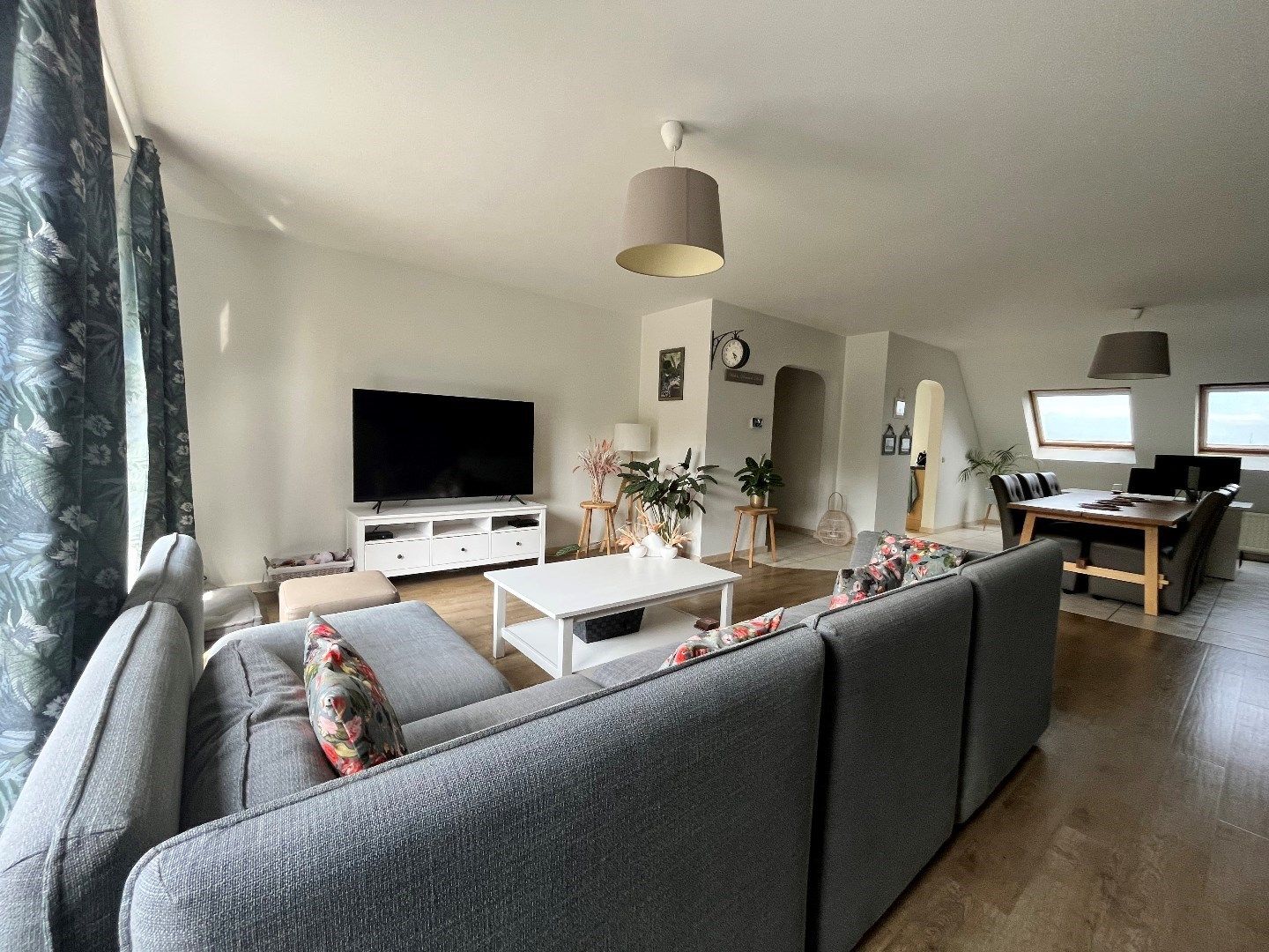 Riant dakappartement met terras en garage foto 3