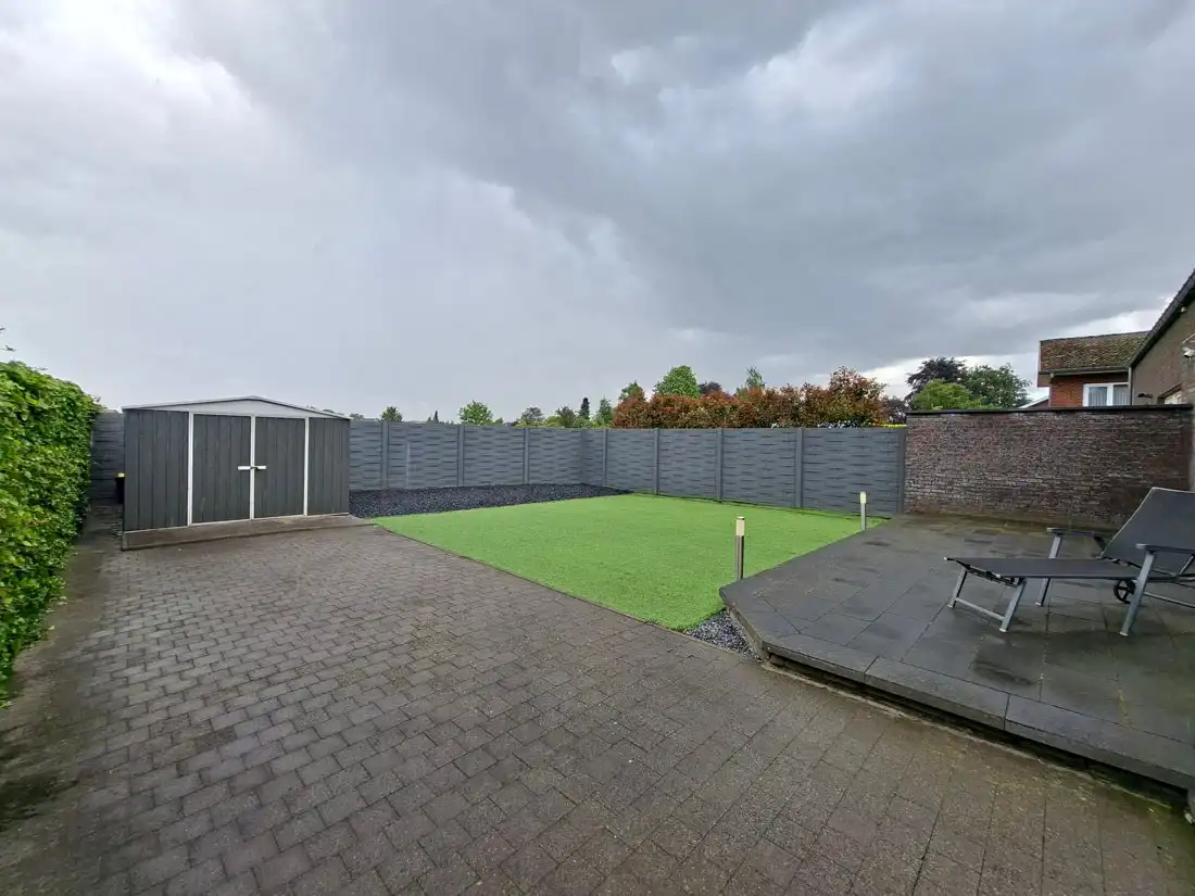 Eigentijdse halfopen bebouwing te Neeroeteren (Maaseik) foto 22