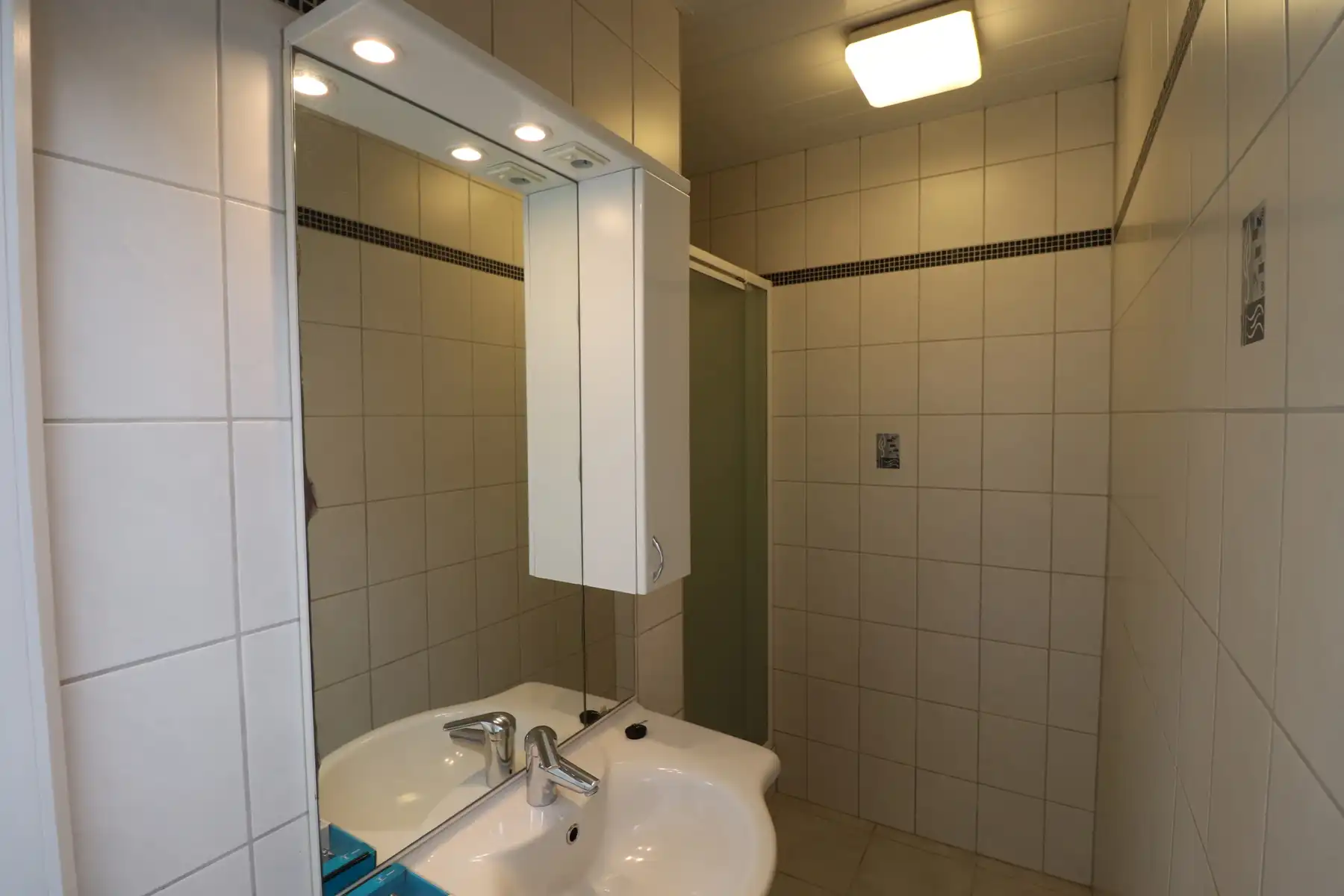 Een woning met 2 slaapkamers, garage en tuin. foto 5