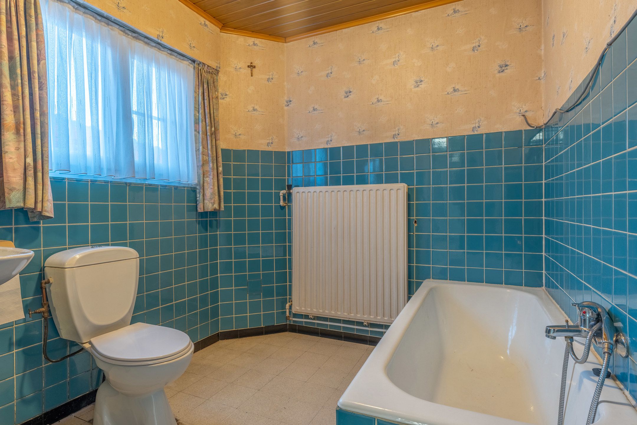 Te renoveren woning met 3 slpk's op ruim perceel te Beerse foto 6