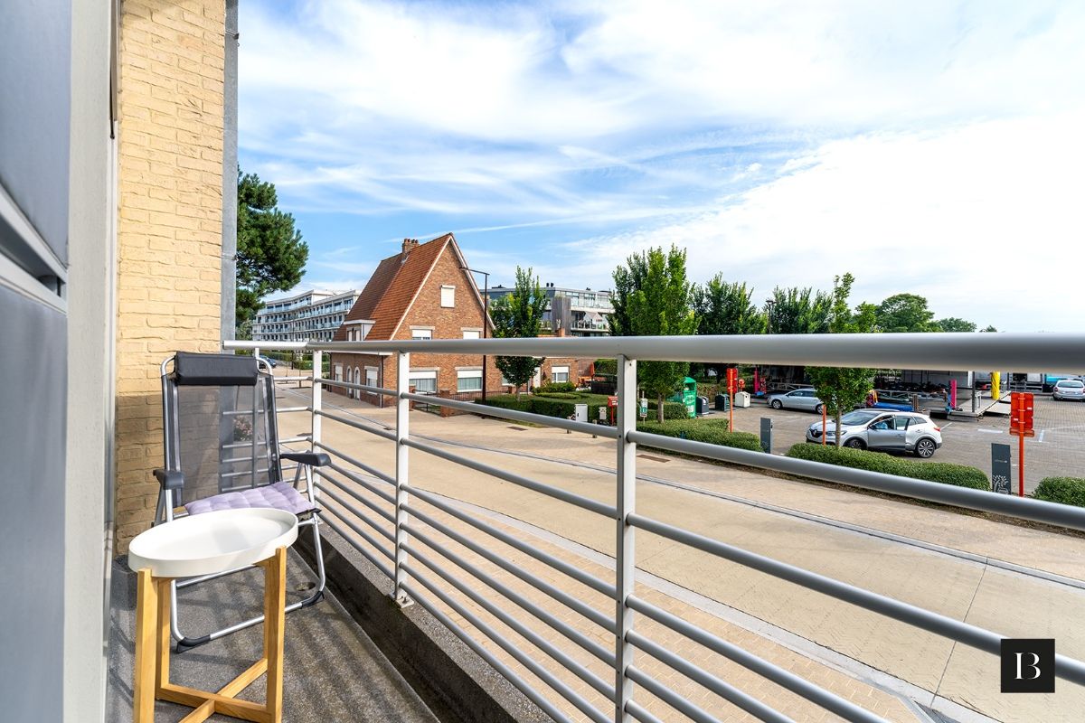 Hedendaags appartement met 2 slaapkamers nabij het strand foto 10