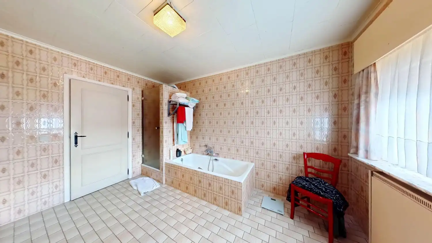 Ruime woning met 5 slaapkamers, winkelruimte én magazijn! foto 17