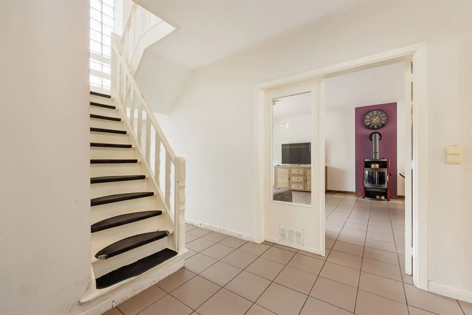 Ruime, lichte woning met garage & oprit op centrale ligging foto 5