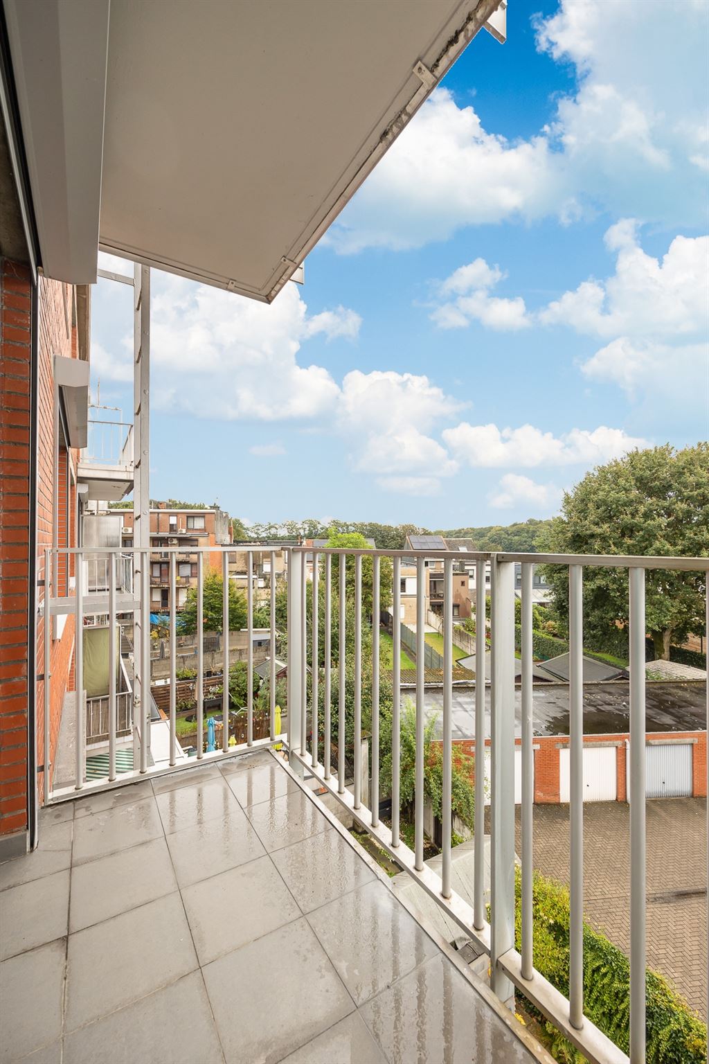 Verzorgd appartement met groen uitzicht foto 9