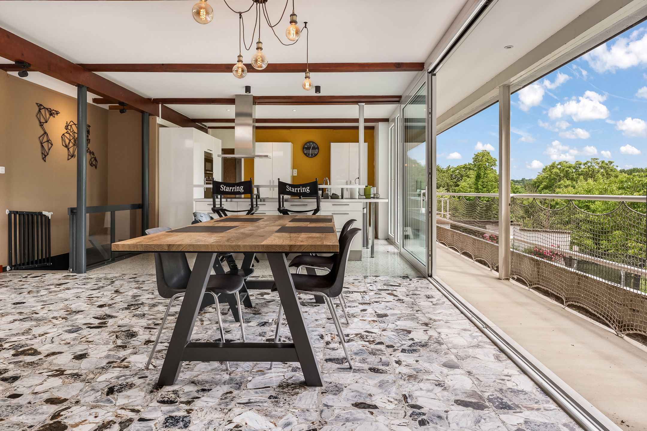Unieke woning met uitzicht op de Jekervallei foto 11