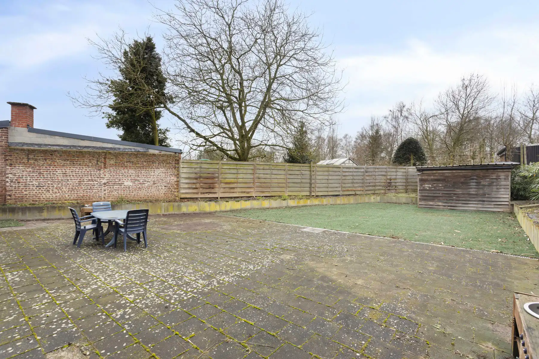 Ruim handelsgelijkvloers met tuin in het centrum foto 24